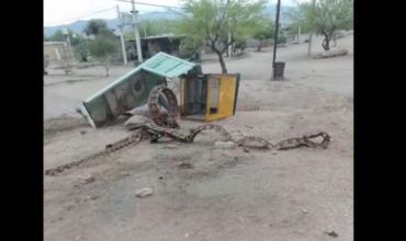Clausuraron una mina de cuarzo en Arauco y extrabajadores denuncian deudas e irregularidades