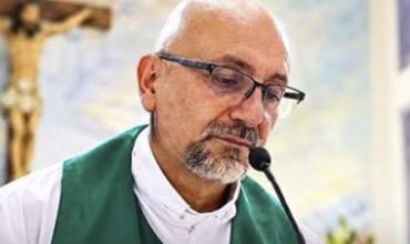 "Un día, todos los que estamos aquí vamos a morir", había dicho el sacerdote aplastado por la cruz
