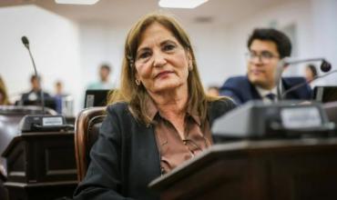 La diputada Claudia López recibió el alta médica tras sufrir una descompensación en la Legislatura