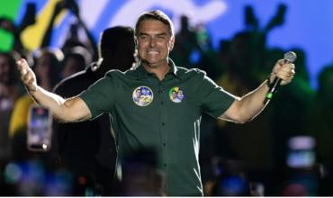 Balotaje en Brasil: Flávio Bolsonaro aceptó levantar su secreto bancario y telefónico y desafió a Lula a hacer lo mismo