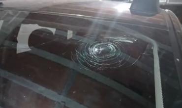 Chamical: motociclistas habrían arrojado una piedra contra un automóvil en el que viajaba una familia