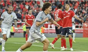 Boca le ganó a Independiente sobre la hora y recuperó la punta de la tabla anual