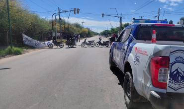 Vecinos del barrio Argentino cortaron calles para reclamar iluminación y seguridad: “Necesitamos casi 200 lámparas”