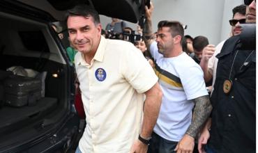 El Gobierno admitió que coordinó con Trump la salida de Bolsonaro y la sorpresa interna por el operativo