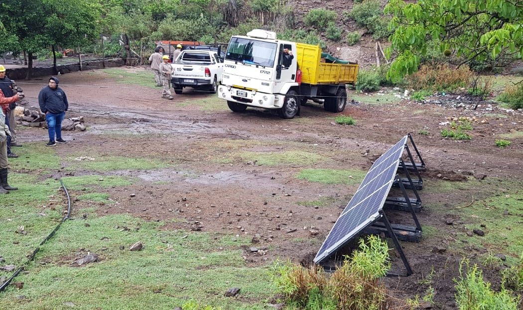 Paneles solares darán energía a 33 familias de la Quebrada de Tuaní - RADIO FÉNIX 95.1