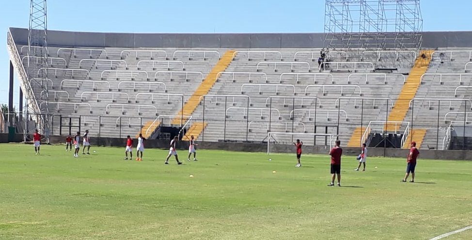 Copa Argentina: Lautaro Acosta destacó el recibimiento e hizo hincapié en el clima - RADIO FÉNIX 95.1