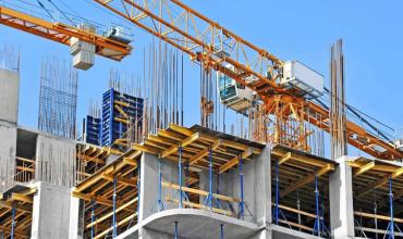 El Indec confirmó que la industria cayó 6,4% en 2019 y la construcción, 7,9%