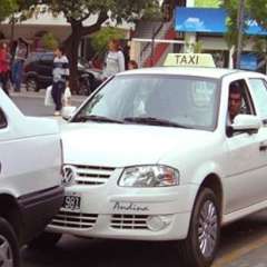 Los taxistas analizan movilización en contra de la tasa vial