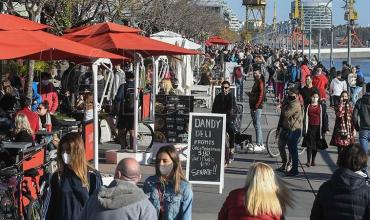 A partir del 1 de Octubre el Barbijo será opcional al aire libre pero continúa siendo obligatorio en lugares cerrados