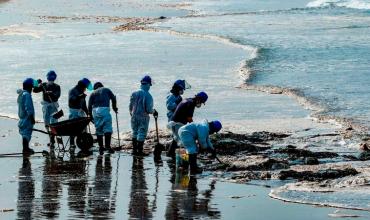 Perú declaró la emergencia ambiental por derrame petrolero