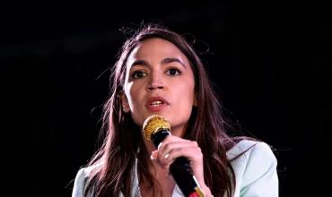 Procesaron al argentino que amenazó a la congresista estadounidense Alexandria Ocasio-Cortez