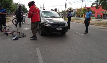 La Rioja: Un ciclista sufrió múltiples heridas tras ser embestido por un auto