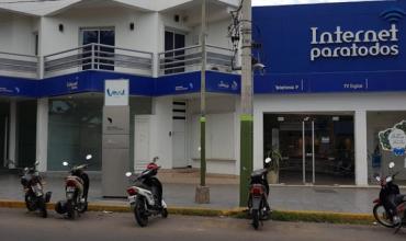 Sigue la Fiesta para unos pocos: Internet Para Todos, contrató al "Loco" Amato para su fiesta de fin de año