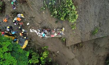 Tragedia en Colombia: Sube a 33 la cifra de muertos tras alud en una carretera 