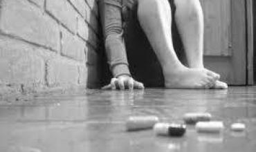 Pide ayuda para internar a su hijo que padece esquizofrenia 