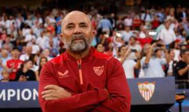 Sampaoli fue despedido del Sevilla en medio de la pelea por salvarse del descenso