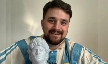 El creador de "Muchachos" fue invitado al Monumental para el amistoso de Argentina con Panamá