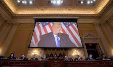 Trump se siente acorralado por la Justicia y pide apoyo a sus seguidores