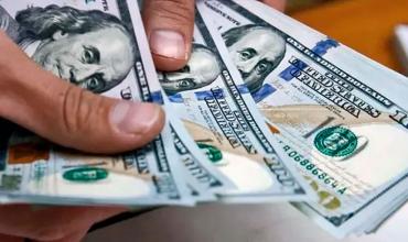 El Banco Central cerró marzo con ventas por US$ 1918 millones y el dólar blue cerró a $395