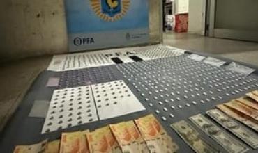 Rosario: detuvieron a tres jóvenes con 648 pastillas de éxtasis