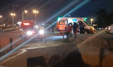 La Rioja: Un motociclista perdió el control y cayó al asfalto en avenida Malvinas Argentinas
