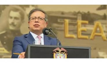 Colombia: un ex embajador sugirió que la campaña de Petro fue financiada con dinero narco