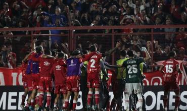 Argentinos Juniors venció a Liverpool y se clasificó para los octavos de final por la Copa Libertadores