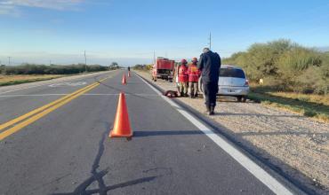 La Rioja: un automóvil derrapó y quedó en la banquina de ruta nacional 38