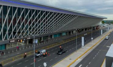 Una argentina de 46 años murió en pleno vuelo mientras viajaba de Barcelona a Ezeiza