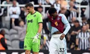 Goleada del Newcastle United ante el Aston Villa del Dibu Martinez, en el inicio de la Premier League