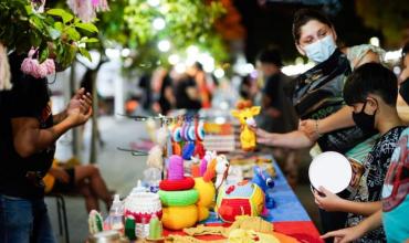 Mediante un decreto municipal la feria de Plaza 25 quedará formalizada: “Es un símbolo de resiliencia y fortaleza”