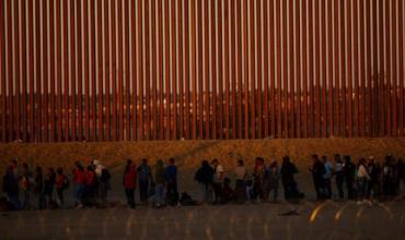 La crisis migratoria se cobró la vida de un niño que murió mientras intentaba cruzar la frontera en Texas