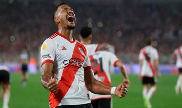 En el último suspiro, River le ganó a Atlético Tucumán y se arrima a la punta