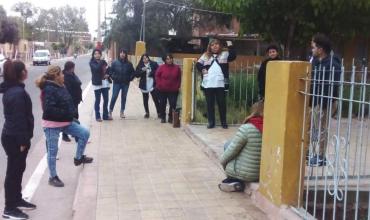 Pagancillo: Padres de unos alumnos tomaron la escuela n° 69