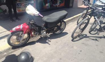 Circulaba en una moto robada y fue detenido en el centro de la ciudad
