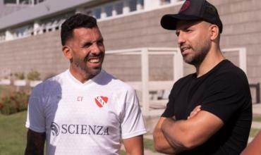 Carlos Tevez le respondió al Kun Agüero y le abrió las puertas de Independiente: “¿Quién no quisiera tenerlo al menos 10 minutos?” 
