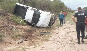 Olta: Un joven perdió la vida tras volcar en una camioneta