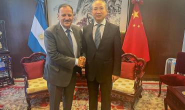 El gobernador Ricardo Quintela se reunió con el embajador de China en la Argentina