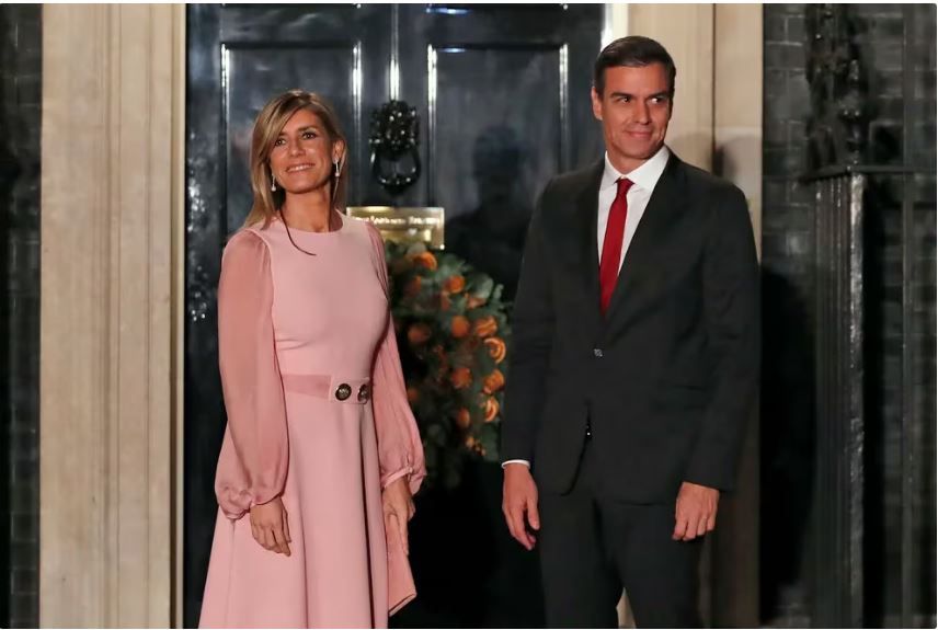 Pedro Sánchez se plantea dejar de ser presidente tras las informaciones sobre Begoña Gómez: “Soy un hombre profundamente enamorado de mi mujer. Necesito parar”