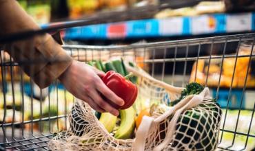 Desacelera la inflación en julio y se amplía el crédito, mientras el Gobierno espera aumentar las reservas de dólares.