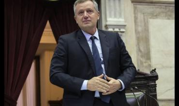 Emilio Monzó: “El Gobierno lleva al país hacia una autocracia y pone en riesgo la república”
