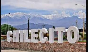 Detención en Chilecito: un disparo accidental de escopeta hirió a un policía durante un forcejeo