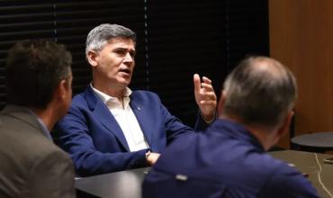 El intendente de Córdoba le pidió la renuncia a todo su Gabinete