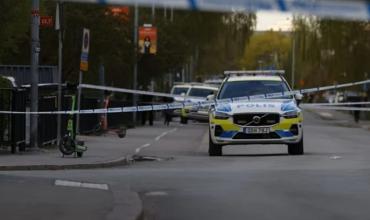 Brutal tiroteo en Suecia: mató a tres personas y se escapó en un monopatín eléctrico