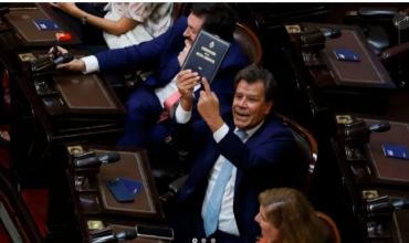 Ordenan anular el archivo de la denuncia de Facundo Manes contra Santiago Caputo por amenazas e intimidación