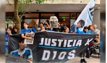 "Eran los médicos de cabecera de Maradona": un testimonio compromete a Luque y Cosachov