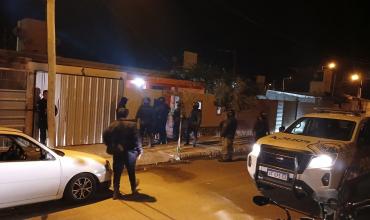 Chilecito: La policía detuvo a tres personas y secuestró un celular robado
