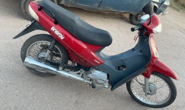 Una joven fue trasladada al hospital tras un choque entre motos en Ciudad de La Pampa y Ciudad de La Plata