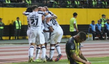 Central Córdoba venció 2-1 a Deportivo Táchira y quedó a un paso de la clasificación