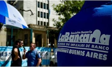 En medio de la pelea por las paritarias, los bancarios acordaron un aumento salarial en línea con la inflación